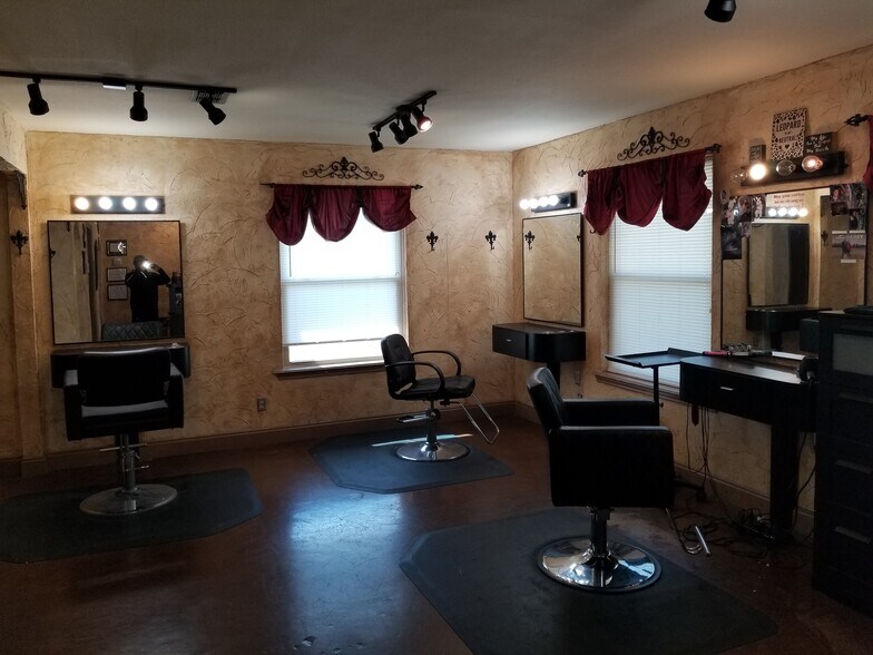 More Photos Of 2500 S Bagdad Rd, Leander Freestanding For Sale