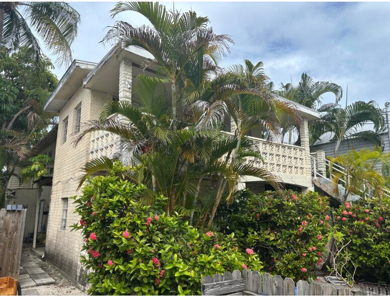 Primary Photo Of 909 Grinnell St, Key West Apartments For Sale