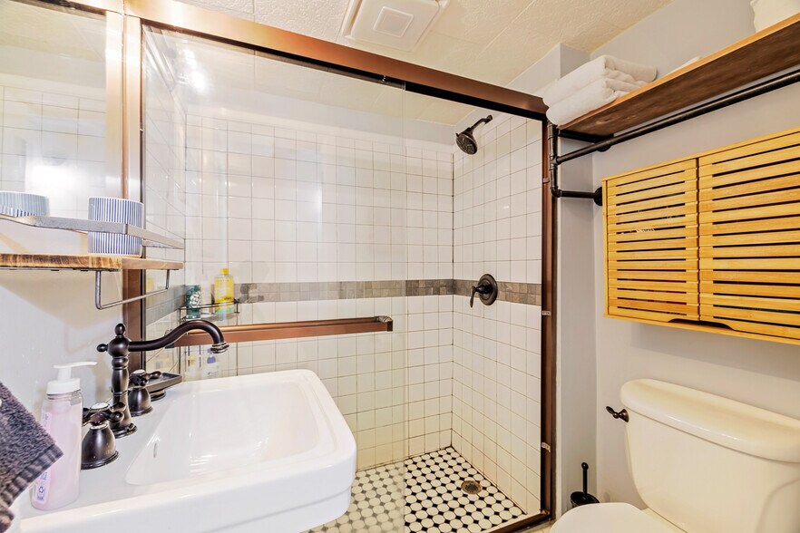 More Photos Of 1101 S Rogers St, Bloomington Multifamily For Sale