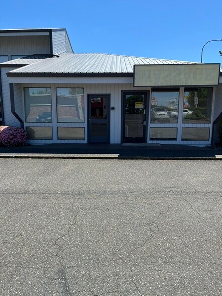 More Photos Of 4121 S Meridian, Puyallup Freestanding For Lease