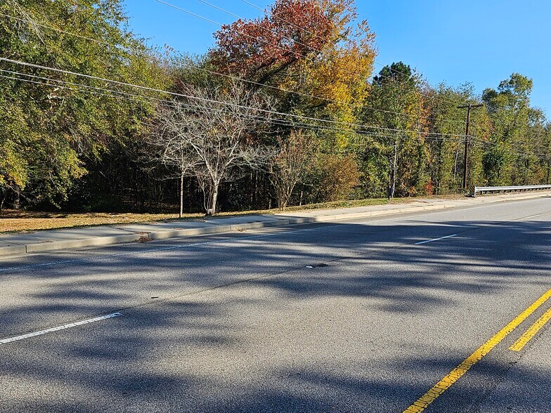 More Photos Of 1607 S Lake Dr, Lexington Land For Sale