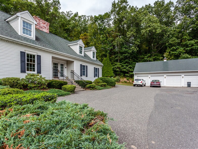 More Photos Of 315 Litchfield Rd, New Milford Medical For Sale