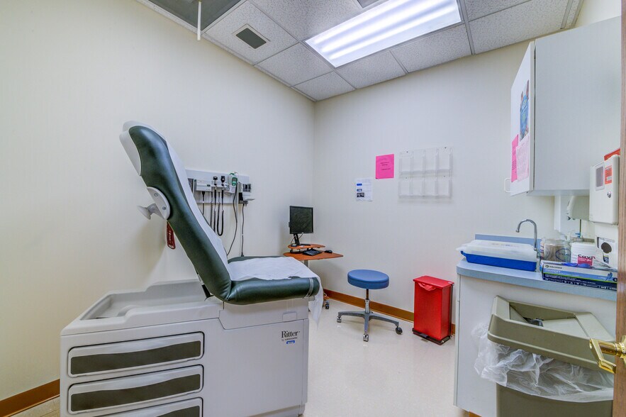 More Photos Of 48 Route 6, Yorktown Heights Medical For Lease