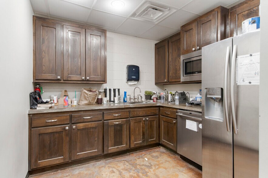 More Photos Of 2510 E 15th St, Tulsa Coworking Space