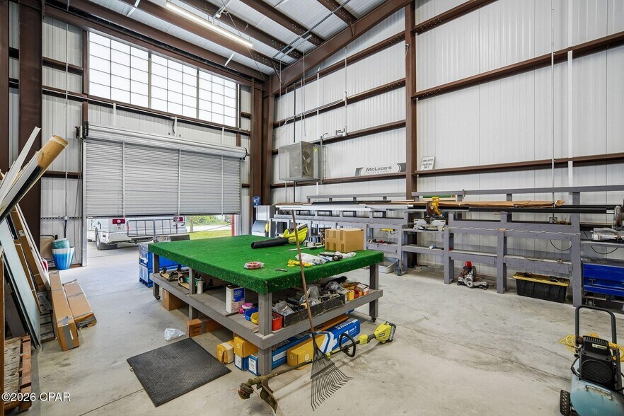 More Photos Of 1331 Harrison Ave, Panama City Showroom For Sale