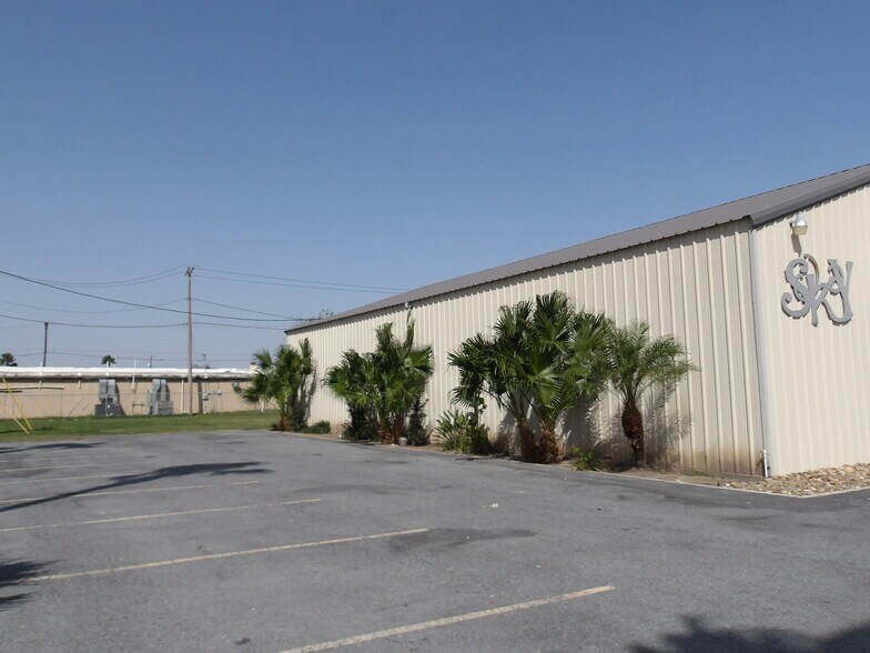 More Photos Of 1 Industrial Pkwy, Rio Hondo Freestanding For Sale