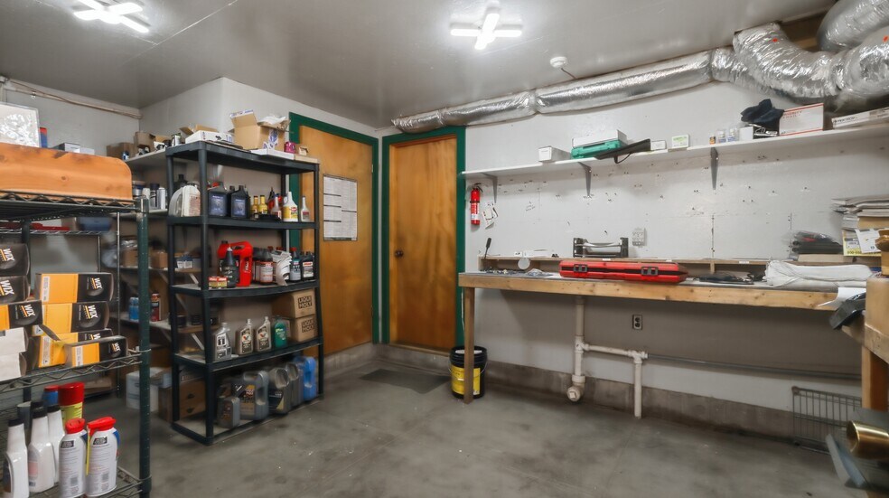 More Photos Of 301 N Elm St, Mountain View Auto Salvage Facility For Sale