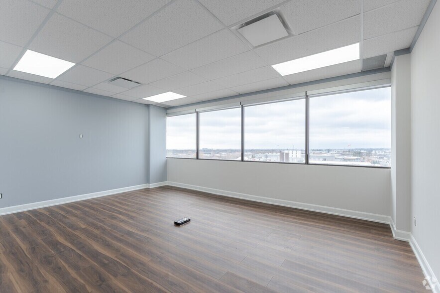 More Photos Of 710 Dorval Dr, Oakville Coworking Space