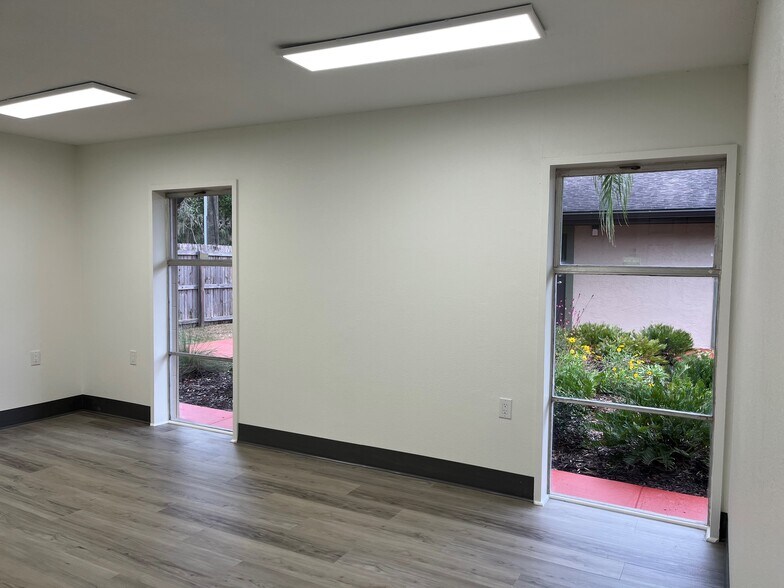 More Photos Of 119 W Plymouth Ave, Deland Unknown For Lease