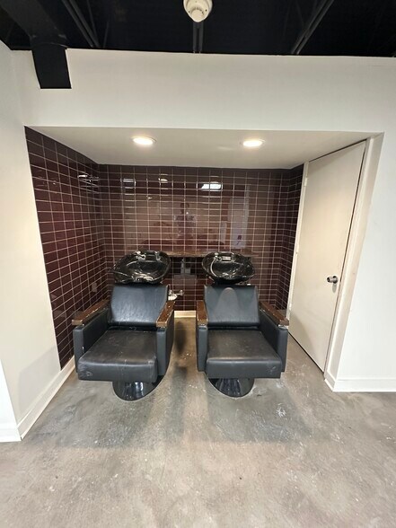 More Photos Of 8227 Woodmont Ave, Bethesda Storefront Retail Office For Lease