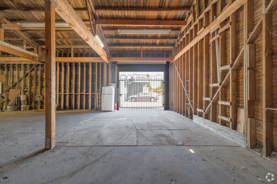 More Photos Of 1808 Firestone Blvd, Los Angeles Light Distribution For Sale