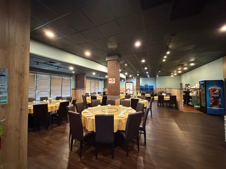 More Photos Of 2035 S Meridian Ave, Oklahoma City Restaurant For Lease