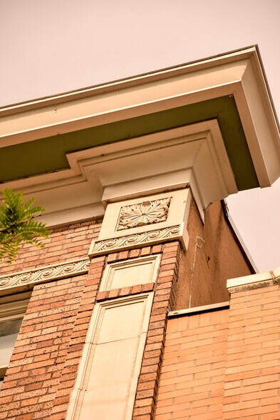 More Photos Of 123-147 N College Ave, Fort Collins Office For Sale