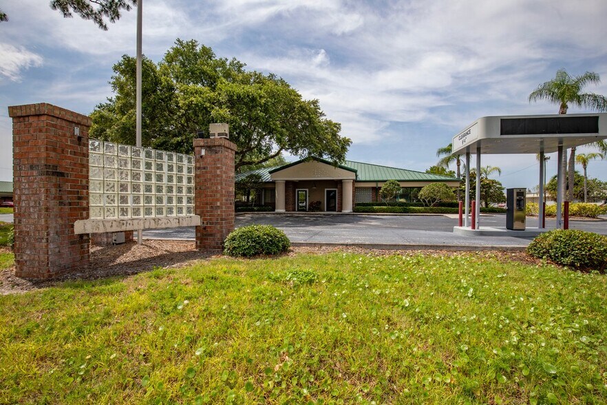 More Photos Of 4500 140th Ave N, Clearwater Unknown For Lease