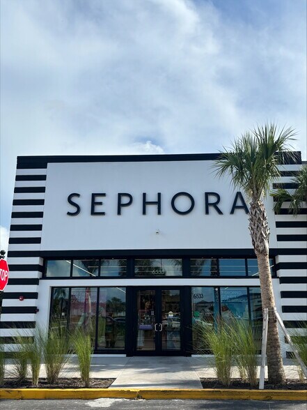 More Photos Of 6507-6535 S Tamiami Trl, Sarasota Unknown For Lease