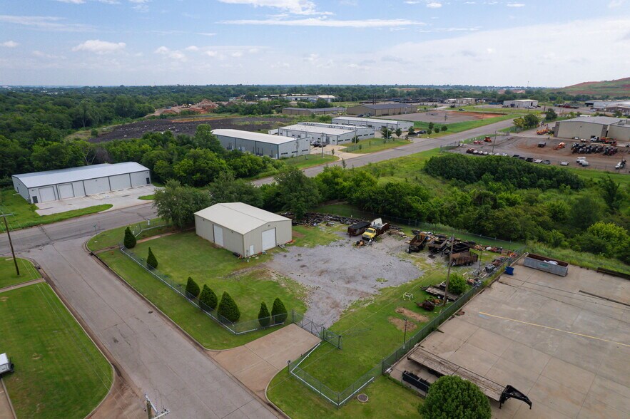 More Photos Of 6712 Pat Ave, Oklahoma City Industrial For Sale