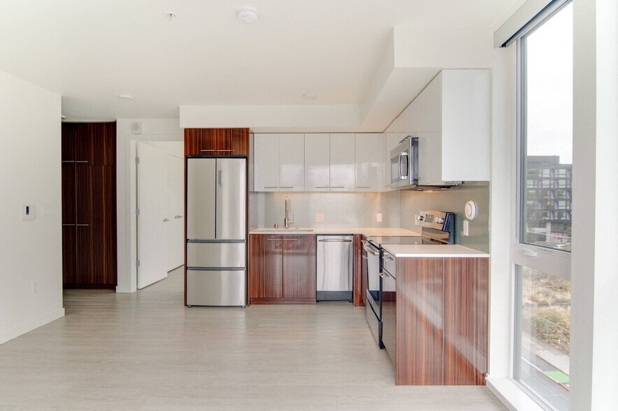 More Photos Of 1319 NE 65th St, Seattle Apartments For Sale