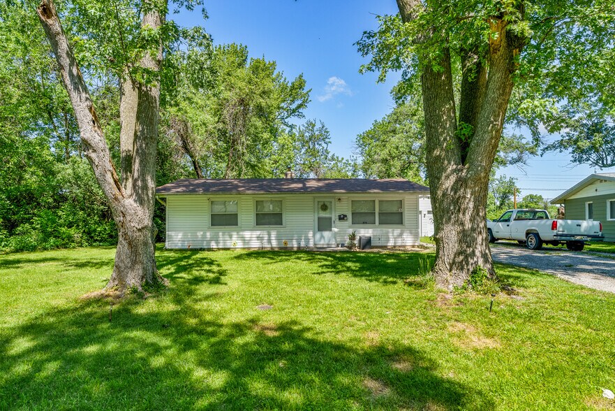 More Photos Of , Cahokia Multifamily For Sale