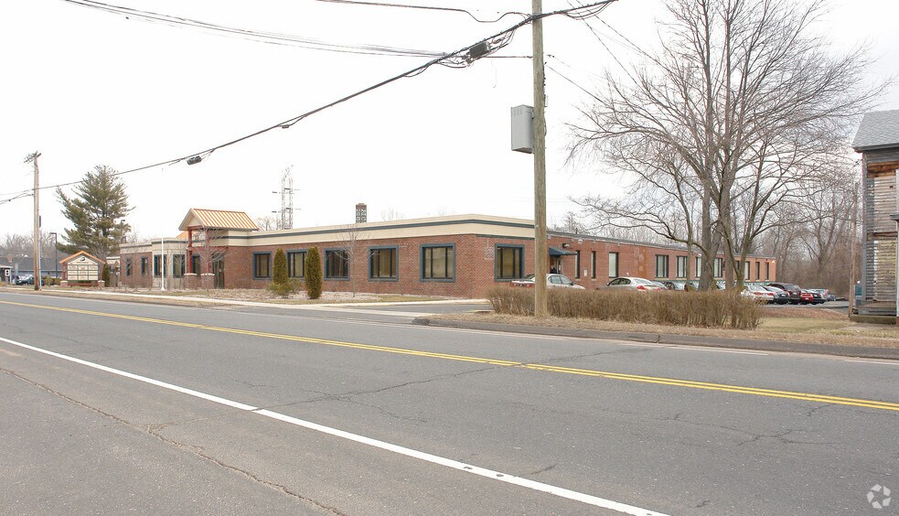 More Photos Of 279 New Britain Rd, Berlin Office For Lease