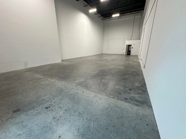 Primary Photo Of 7814-7816 SW Jack James Dr, Stuart Warehouse For Lease