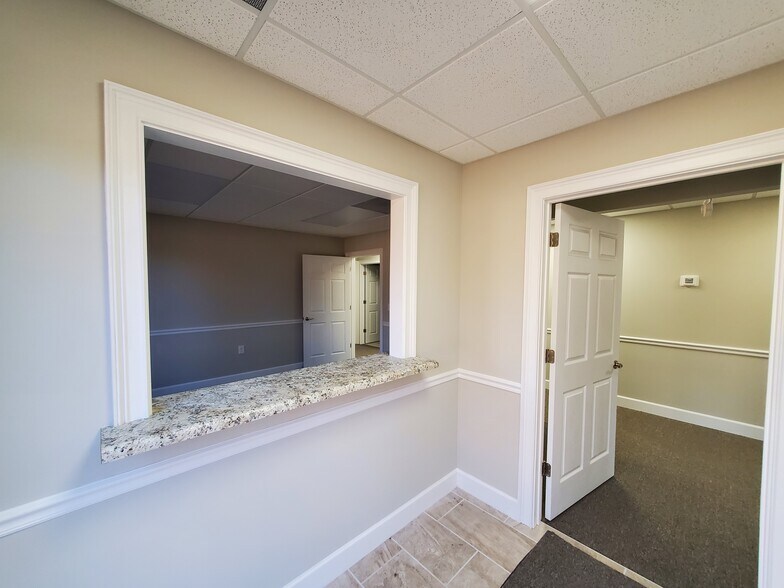 More Photos Of 485 Ethan Dr, Fayetteville Distribution For Lease