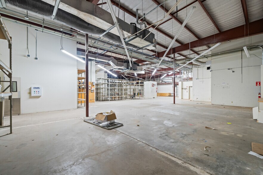 More Photos Of 7705 Quaker Ave, Lubbock Freestanding For Sale