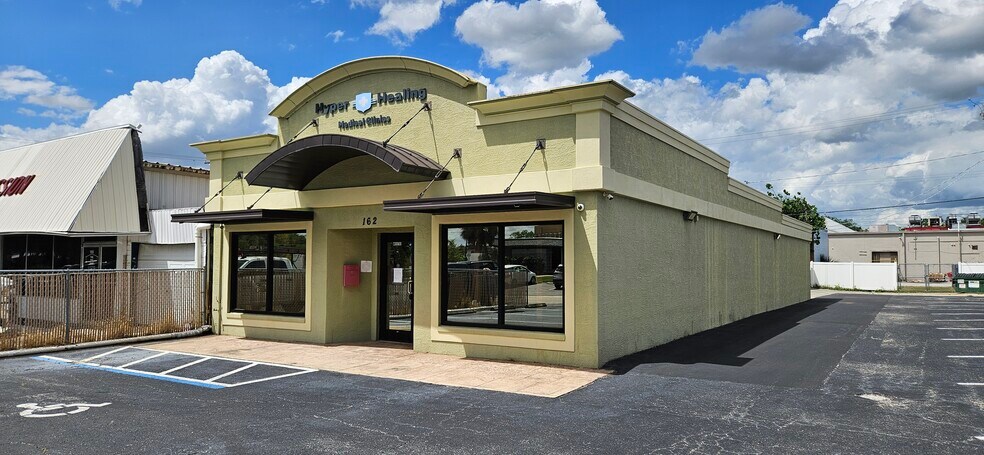 Primary Photo Of 162 W Robertson St, Brandon Medical For Lease