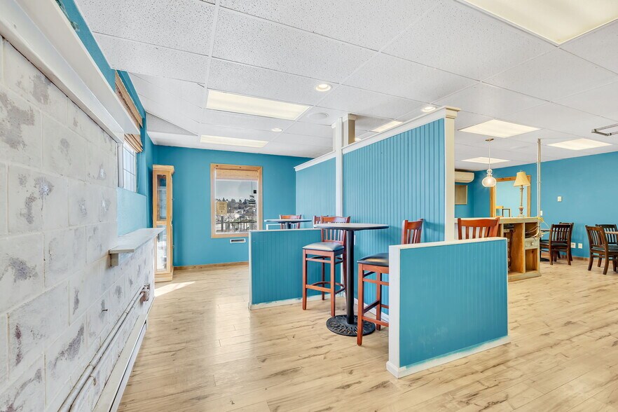 More Photos Of 11 Primrose St, Palmer Lake Restaurant For Sale