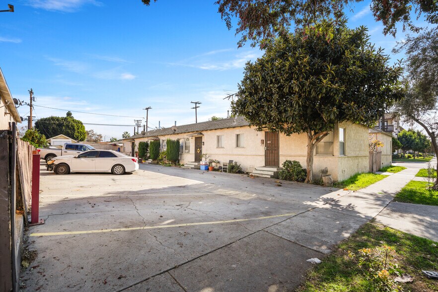 More Photos Of 15954 Vermont Ave, Paramount Multifamily For Sale