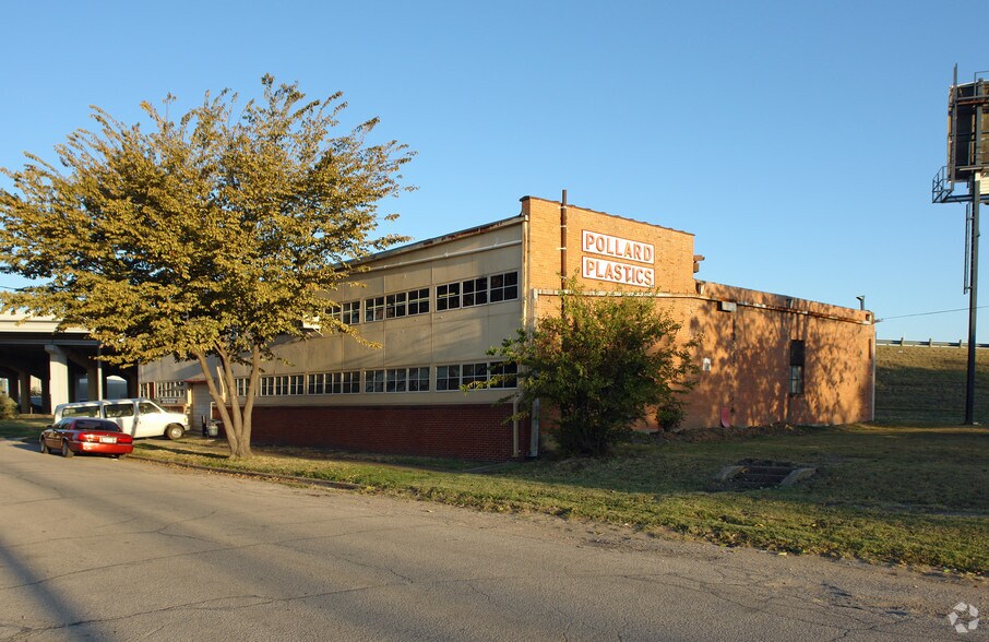Primary Photo Of 636 Third Ave, Dallas Warehouse For Sale