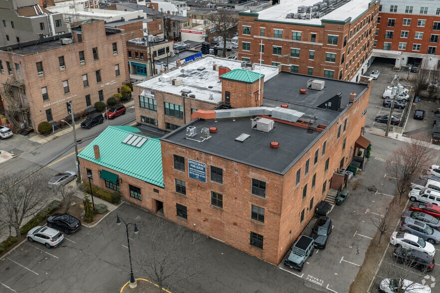 More Photos Of 14-20 Willett Ave, Port Chester Office For Lease