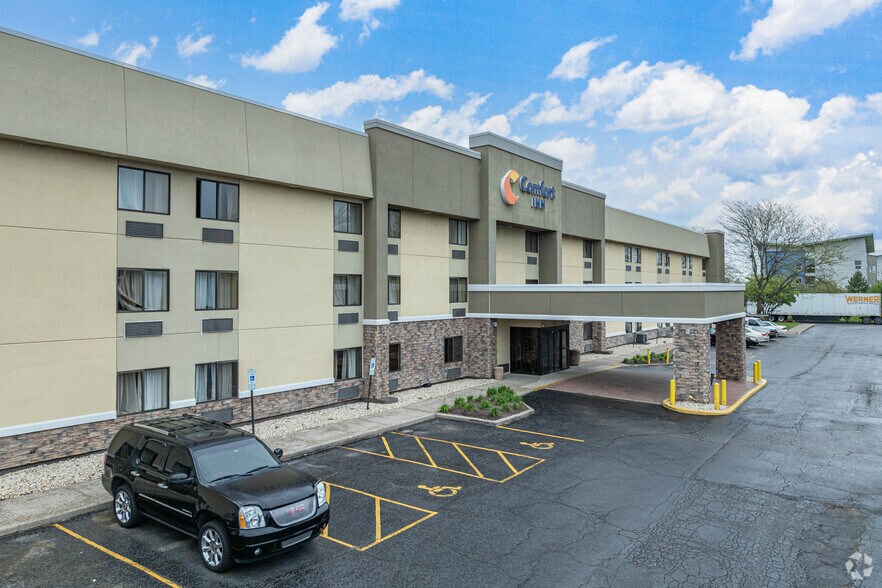 Primary Photo Of 5210 Southwick Dr, Matteson Hotel For Sale
