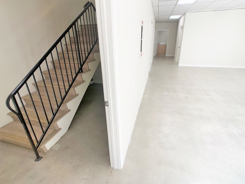 More Photos Of 935 N Vignes St, Los Angeles Auto Dealership For Lease