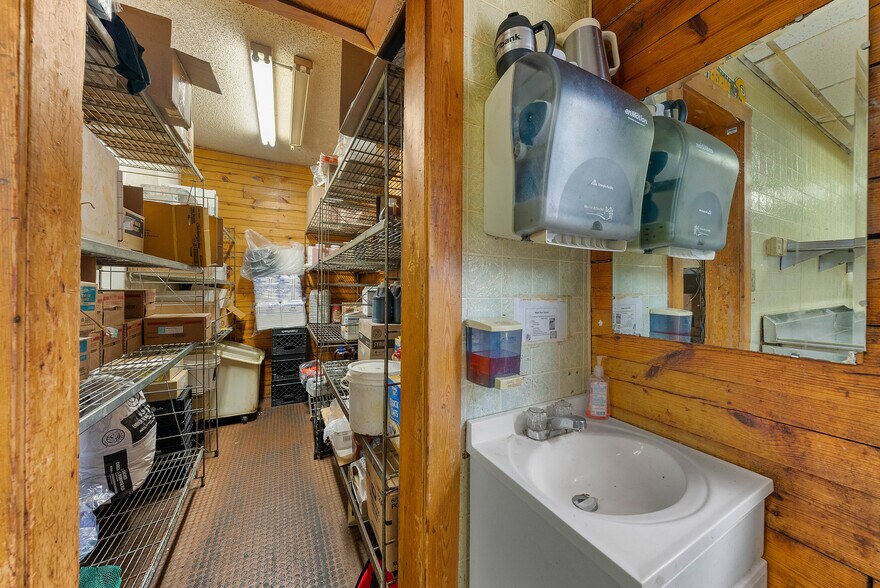 More Photos Of 347 N Scott Ave, Belton Restaurant For Sale