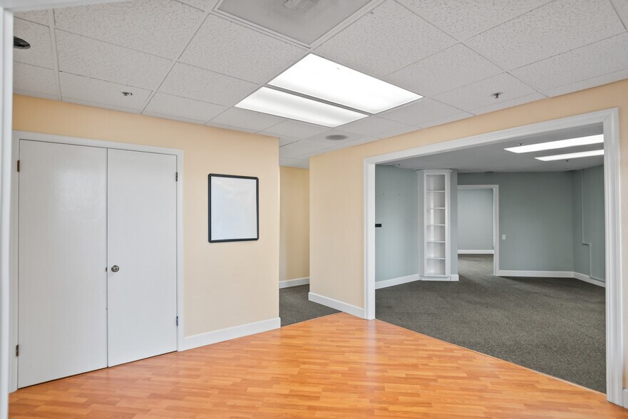 More Photos Of 10011 N Foothill Blvd, Cupertino Medical For Sale