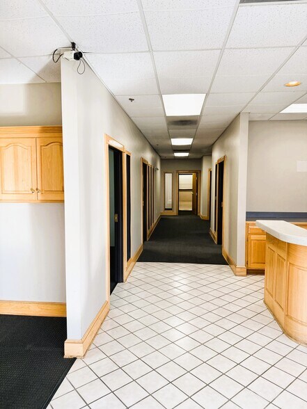 More Photos Of 1325 SW Market St, Lee's Summit Manufacturing For Lease