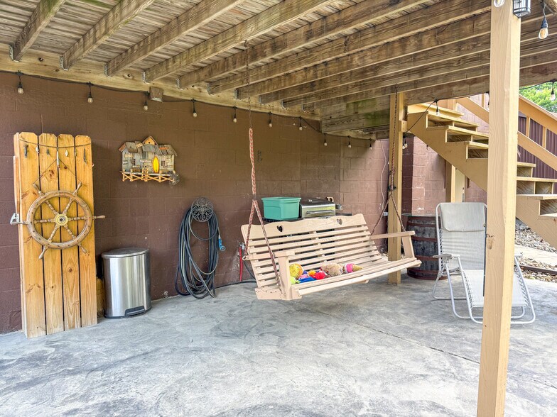 More Photos Of 13080 US 422, Kittanning Storefront Retail Residential For Sale