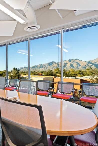 More Photos Of 6400 E Grant Rd, Tucson Office For Sale