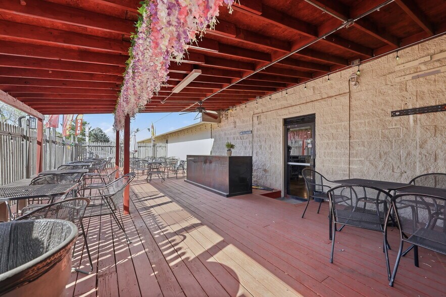 More Photos Of 9880 W Girton Ave, Lakewood Restaurant For Sale