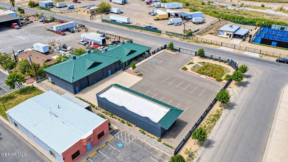 More Photos Of , Sunland Park Flex For Sale