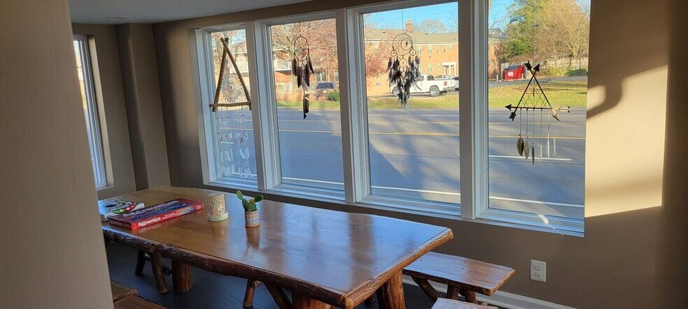 More Photos Of 193 Easton Rd, Horsham Township Storefront Retail Office For Lease