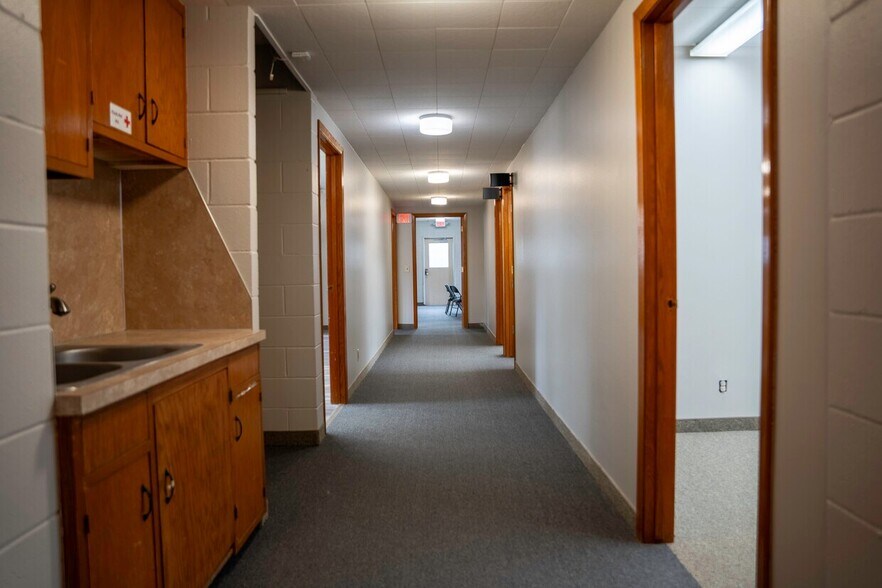 More Photos Of 330 W Halleck St, Papillion Religious Facility For Lease