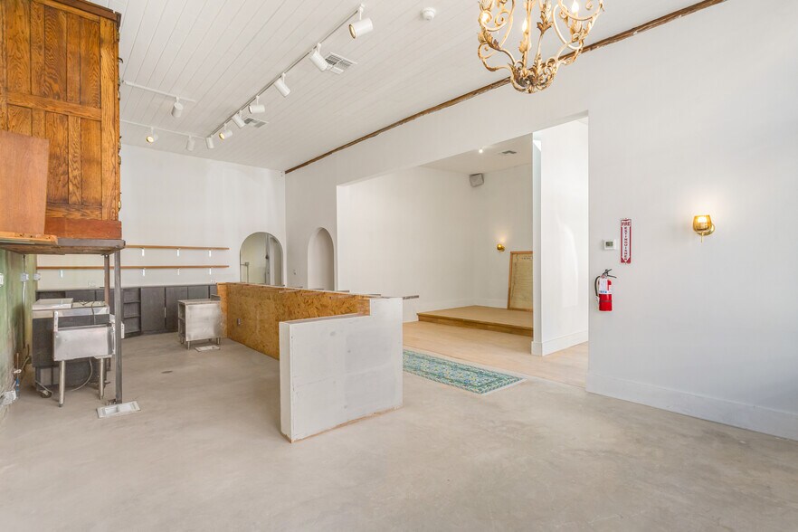 More Photos Of 78 Main St, Bisbee Restaurant For Sale