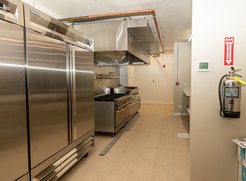 More Photos Of 5 N C St, Virginia City Restaurant For Lease