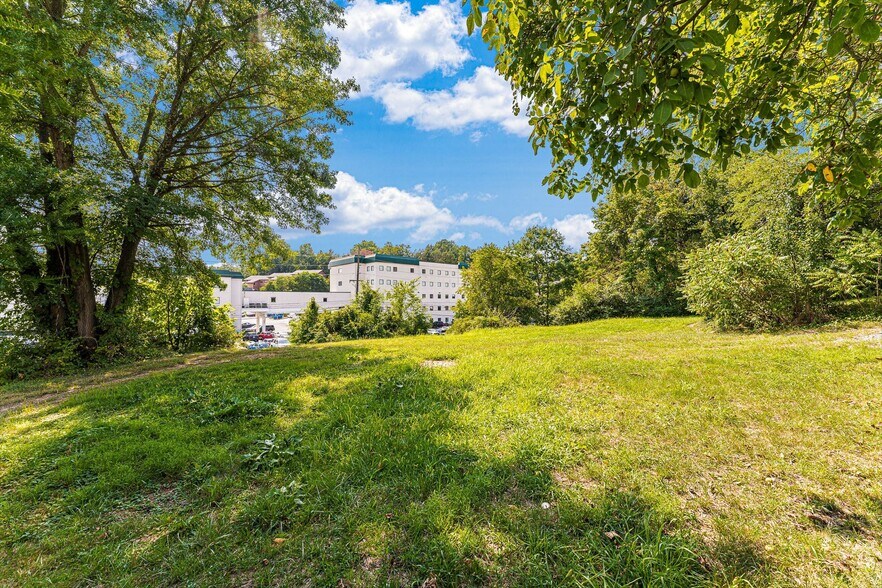 More Photos Of TBD Pineview Dr, Morgantown Land For Sale