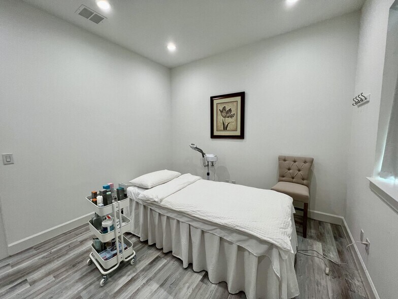 More Photos Of 21777 Merchants Way, Katy Medical For Sale