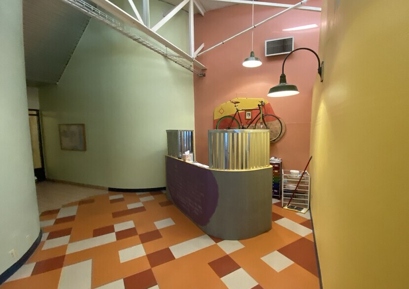 More Photos Of 600 1st St NW, Albuquerque Office For Sale