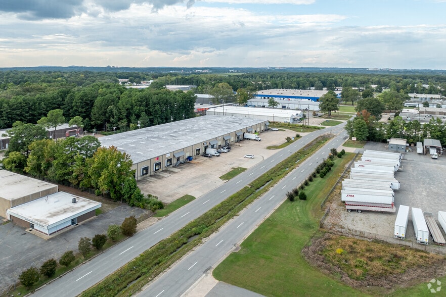 More Photos Of 6200 Scott Hamilton Dr, Little Rock Distribution For Lease