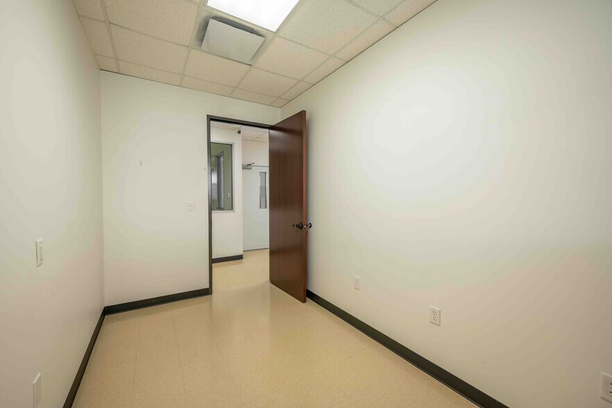 More Photos Of 8721 Highway 6, Missouri City Medical For Lease