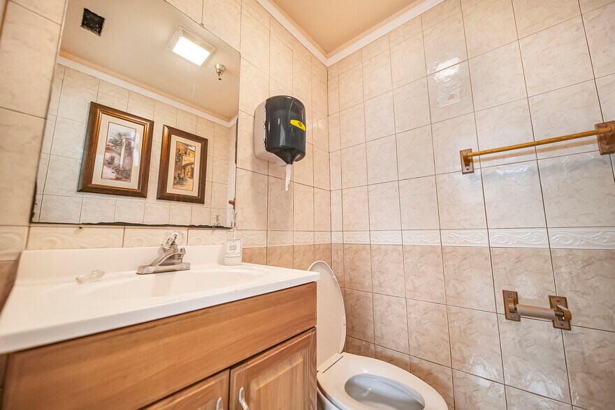 More Photos Of 3018 NW 79th Ave, Doral Warehouse For Lease